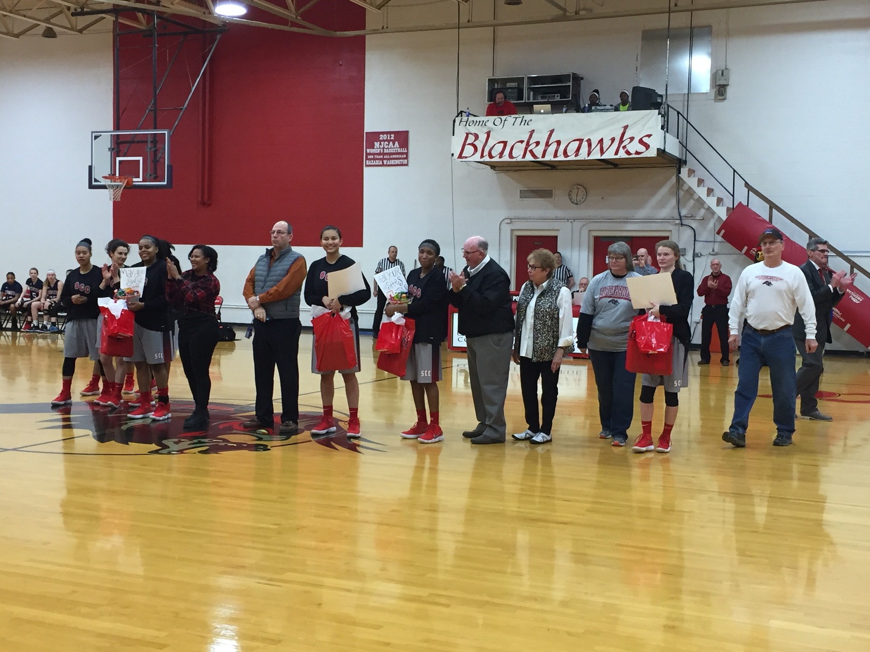 Women's Basketball Honors Sophomore Players